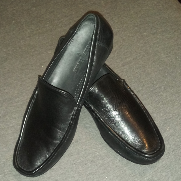 COLE HAAN AUTHENTIC LEATHER SHOES - Picture 3 of 7